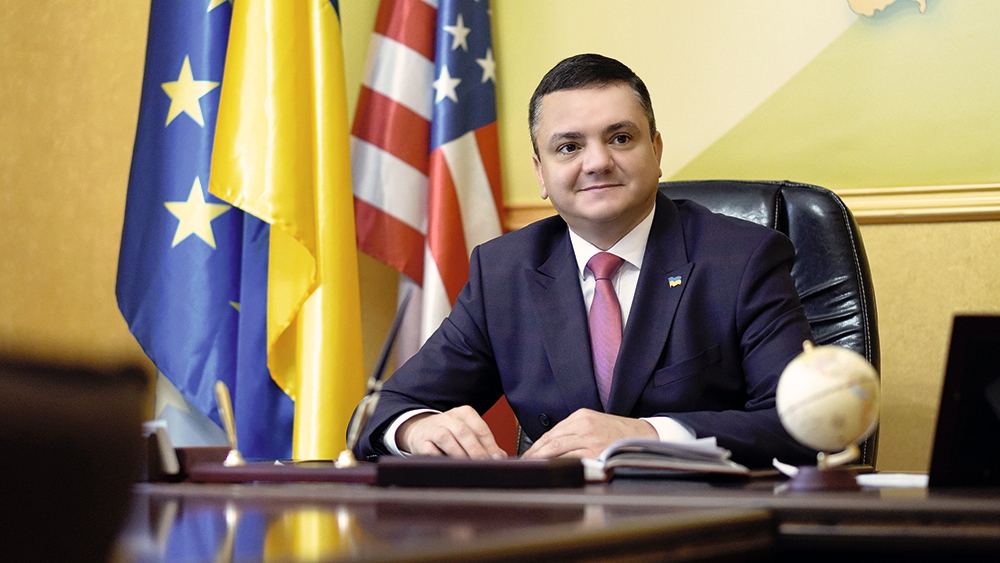 ВЛАДИСЛАВ САДОВНИЧИЙ