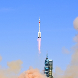 Китай повідомив про успішний запуск ракети з модулем до космічної станції