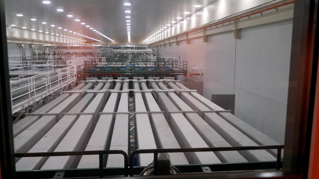 Трубки, що підводять енергію до лазерів Трубки, що підводять енергію до лазерів