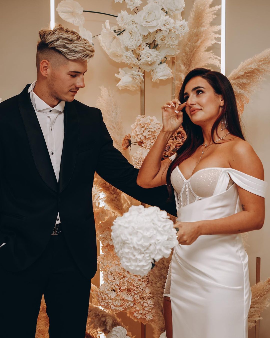 b825419a8fba32f9734f1e7485a80d46